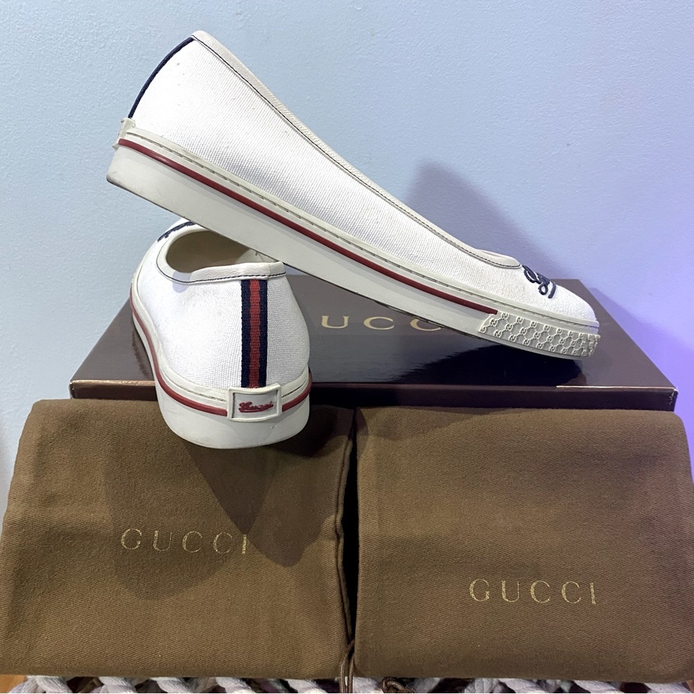 Women’s White Gucci Flat Sneakers Size 7.5